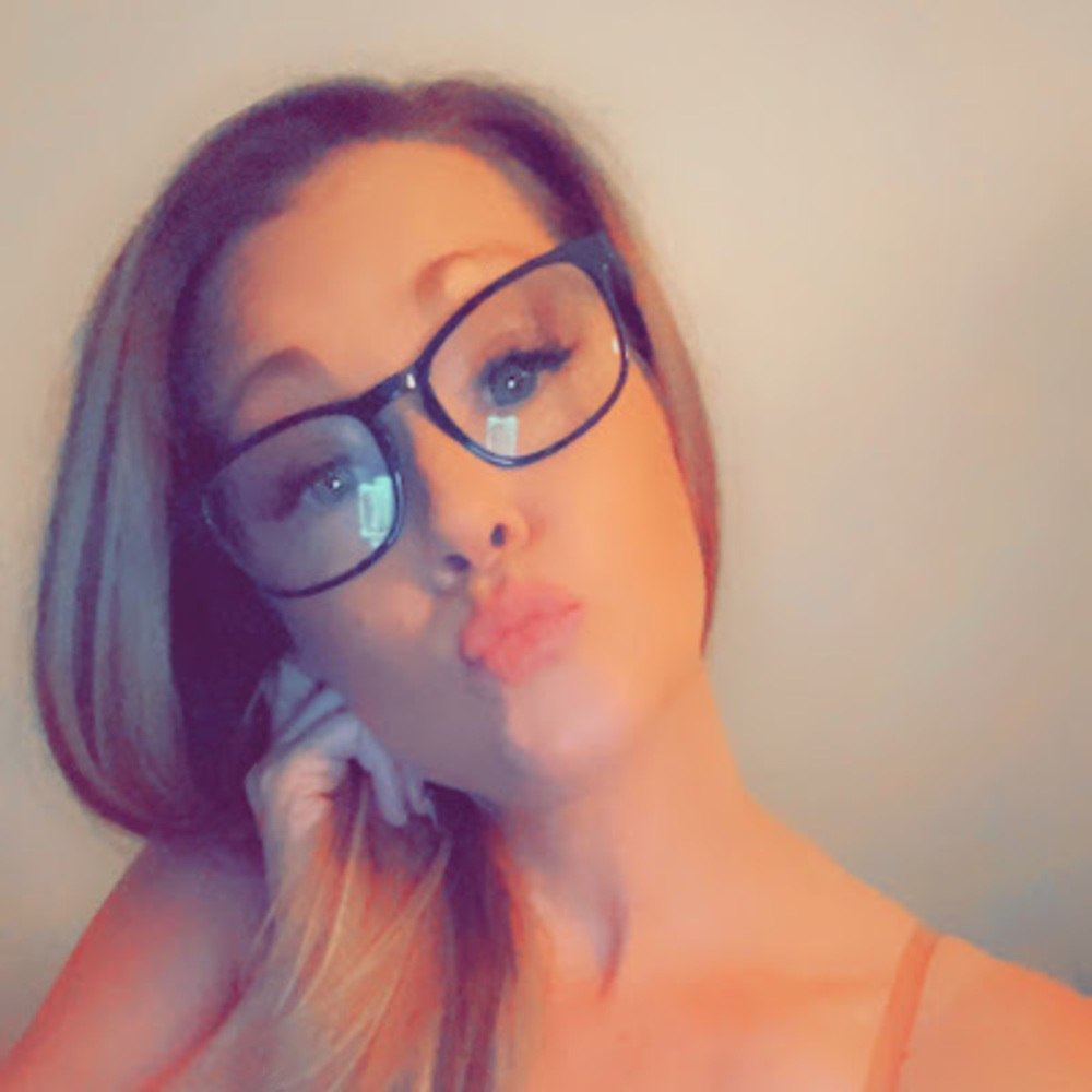 Meet your Posher, Bebe